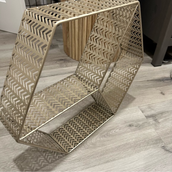 NWOT Hanging wall decor / book shelf - Picture 3 of 6